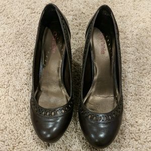 Size 8.5 brown heels